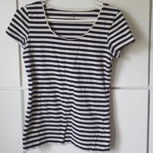 H&M navy striped t shirt
